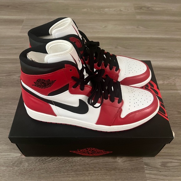 Size 11 - Jordan 1 Retro High Chicago 2013 - Picture 3 of 10